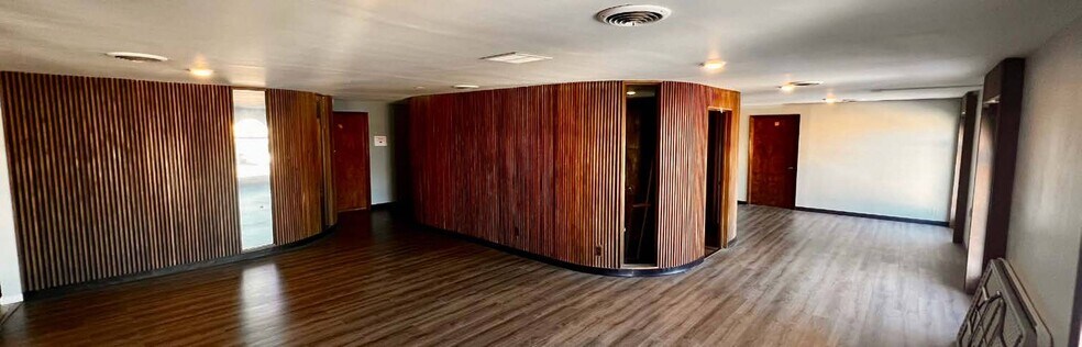 More Photos Of 5400 Phoenix Ave NE, Albuquerque Office For Lease