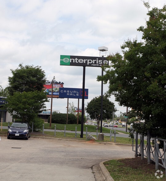 More Photos Of 5100 E Independence Blvd, Charlotte Freestanding For Sale