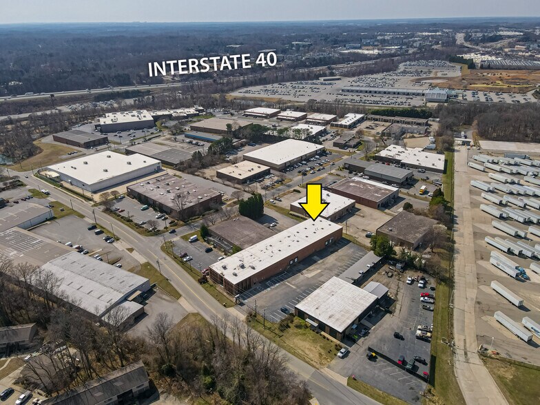 More Photos Of 902 Norwalk St, Greensboro Warehouse For Lease