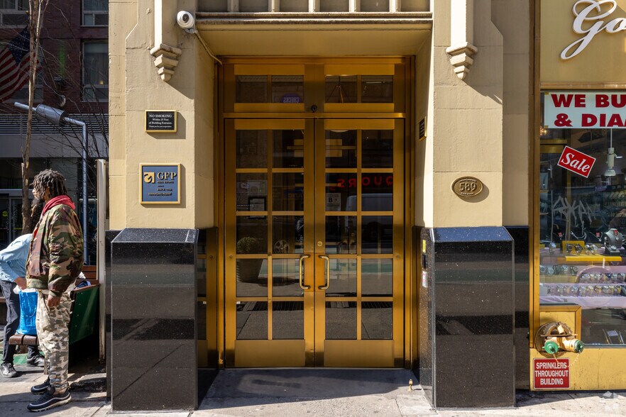 More Photos Of 589 Eighth Ave, New York Loft Creative Space For Lease