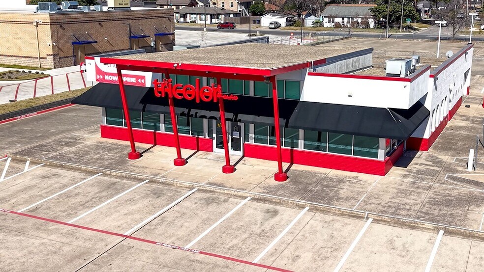 More Photos Of 400 N Riverside Dr, Fort Worth Auto Dealership For Sale