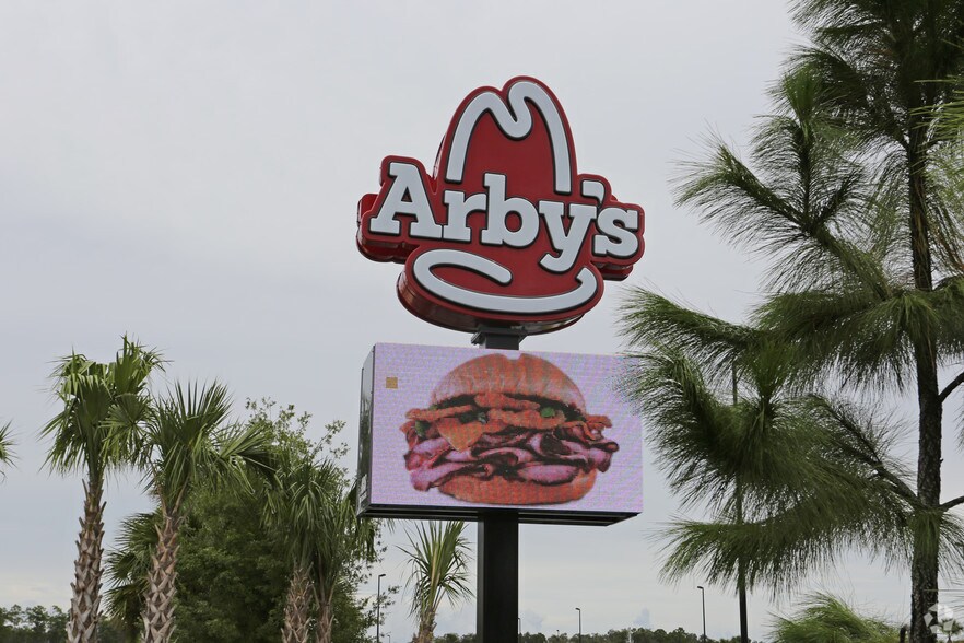More Photos Of 16461 Corporate Commerce Way, Fort Myers Fast Food For Lease