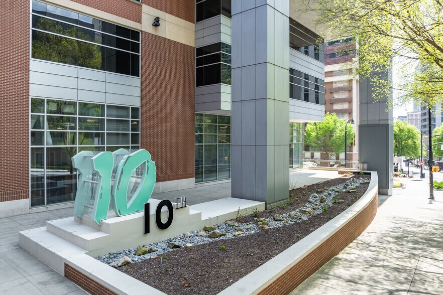 More Photos Of 10 10th St, Atlanta Office For Lease
