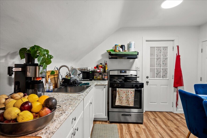 More Photos Of 95 Grant St, Rye Brook Multifamily For Sale