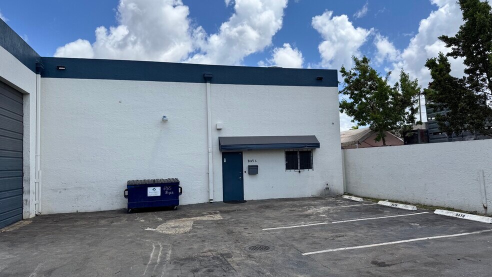 More Photos Of 6955-6965 NW 43rd St, Miami Warehouse For Lease