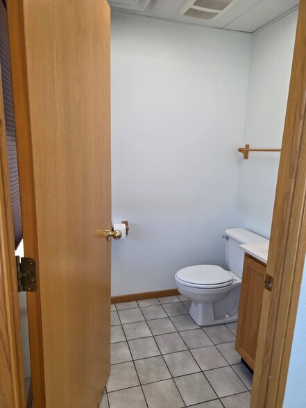 More Photos Of 1130 Sextonville Rd, Richland Center Medical For Lease