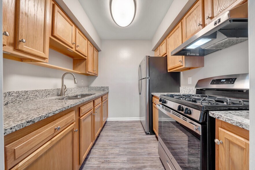 More Photos Of 777 Roanoke Blvd, Salem Apartments For Sale