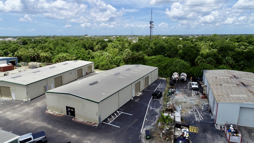 Primary Photo Of 4189 James St, Port Charlotte Warehouse For Lease