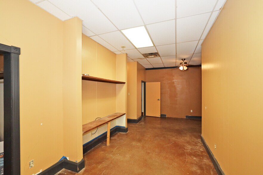 More Photos Of 4001 River Rd, Amarillo Convenience Store For Lease