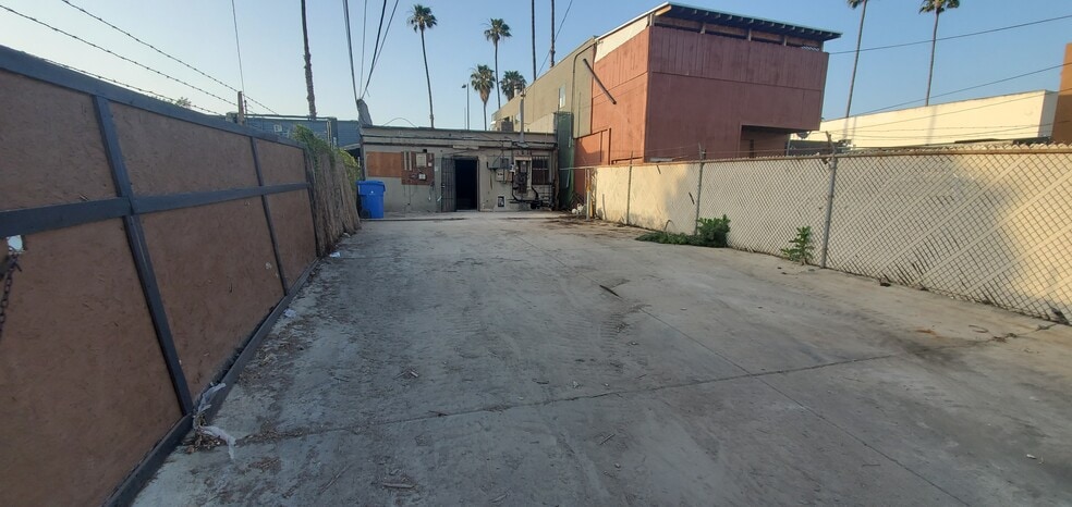 More Photos Of 12124 W Washington Blvd, Los Angeles Office For Sale