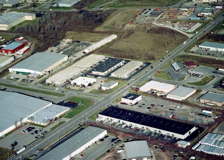 More Photos Of 4766 Dues Dr, Cincinnati Warehouse For Lease