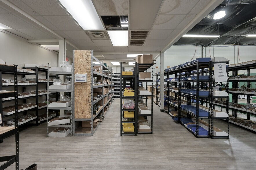 More Photos Of 508 Bryant Rd, Conroe Manufacturing For Sale