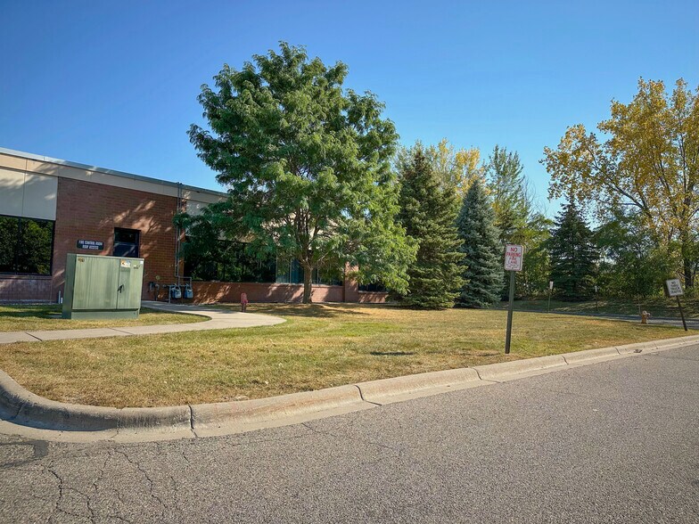 More Photos Of 9655 Schmidt Lake Rd, Plymouth Medical For Sale