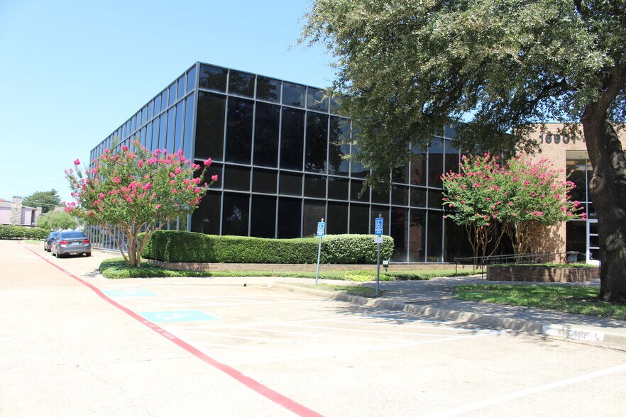 More Photos Of 16901 N Dallas Pky, Addison Office For Lease