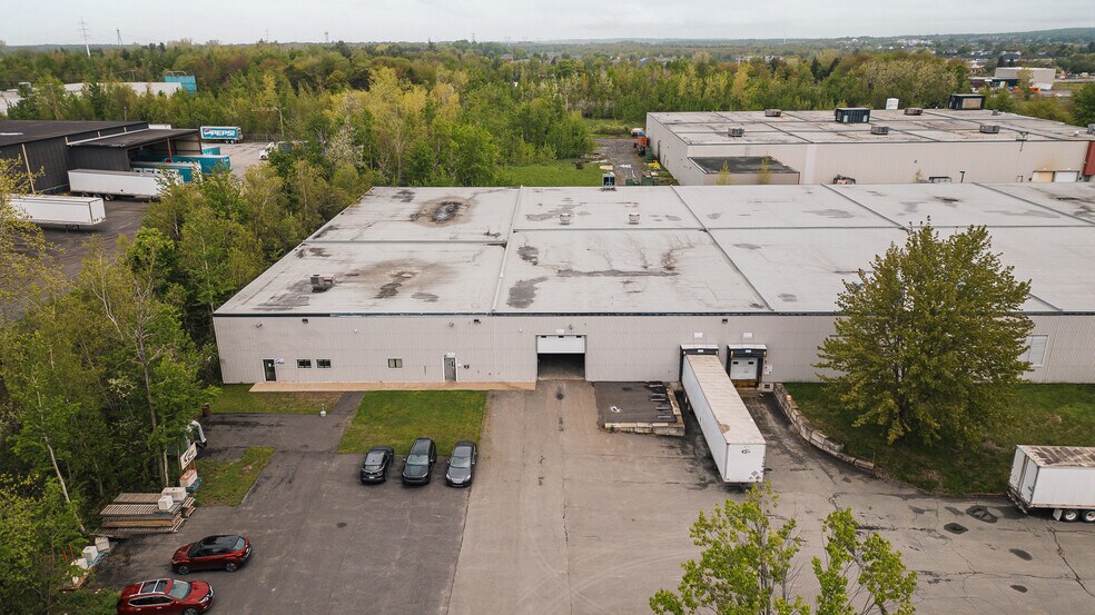 More Photos Of 780 Rue Georges-Cros, Granby Distribution For Lease