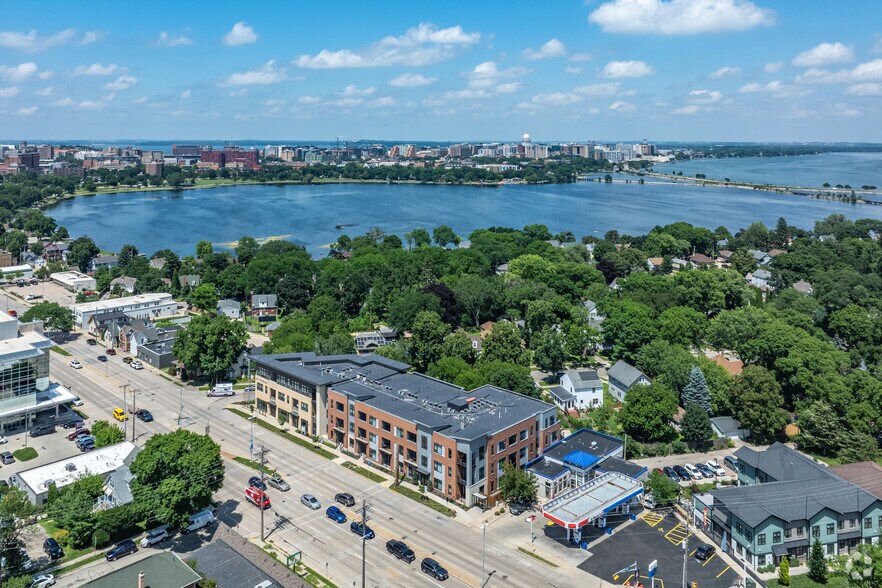 More Photos Of 1121 S Park St, Madison Apartments For Lease