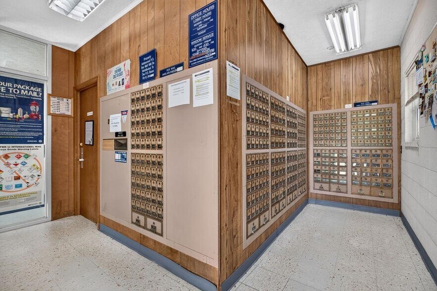 More Photos Of 555 MT Torrey Rd, Lyndhurst Post Office For Sale