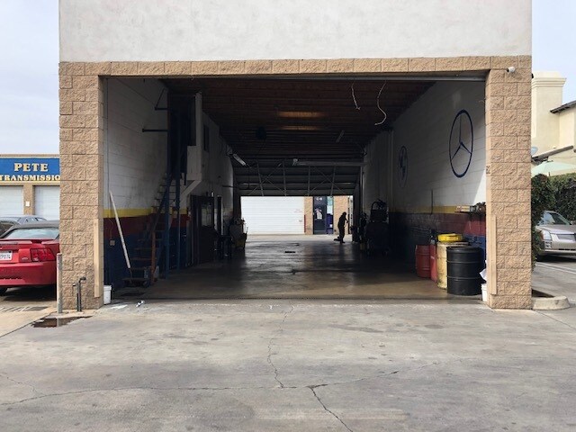 More Photos Of 1061 E Arrow Hwy, Glendora Auto Repair For Lease