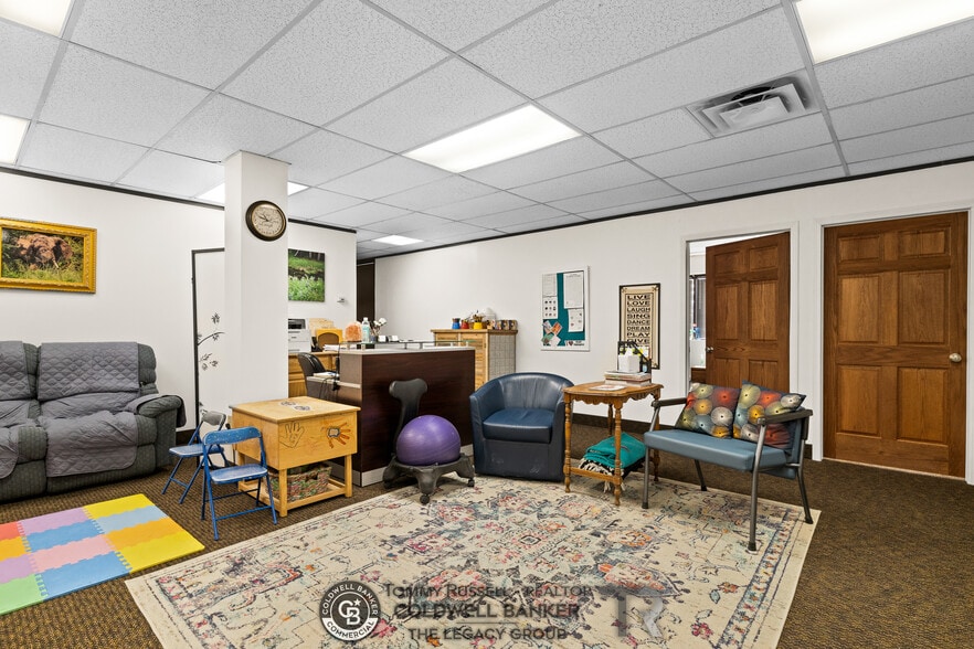 More Photos Of 800 Werner Ct, Casper Office For Sale