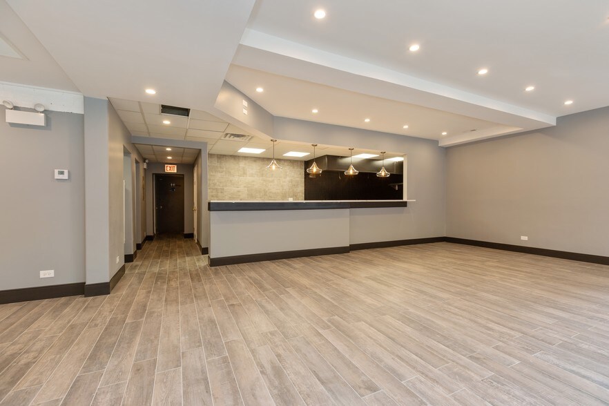 More Photos Of 1143-1155 N Wells St, Chicago Apartments For Lease
