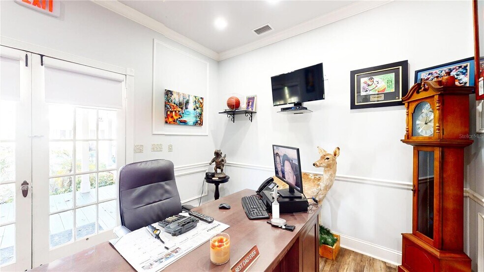 More Photos Of 209 E Badcock Blvd, Mulberry Office Residential For Lease