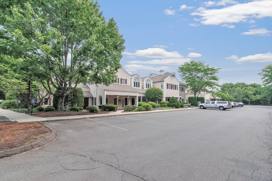 More Photos Of 324 Elm St, Monroe Medical For Sale