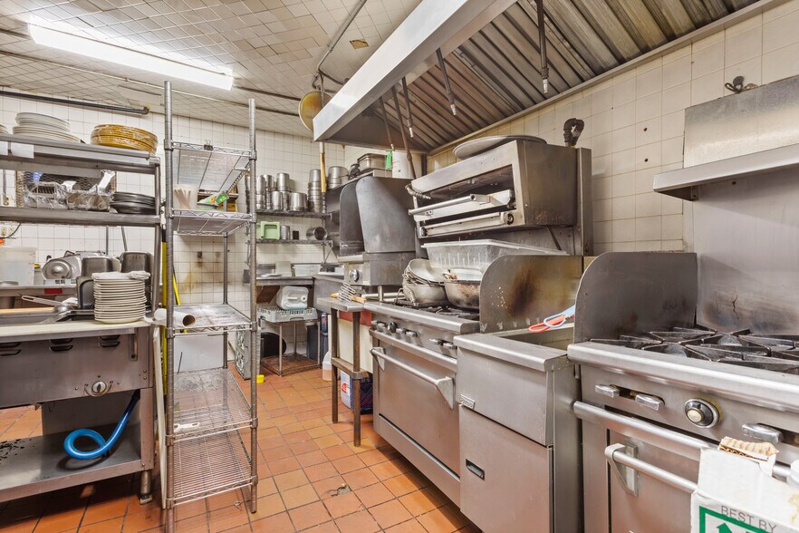 More Photos Of 459 Second Ave, New York Storefront Retail Residential For Lease