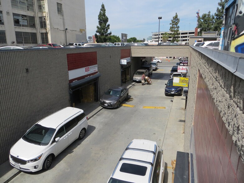More Photos Of 1218-1230 S Main St, Los Angeles Freestanding For Sale