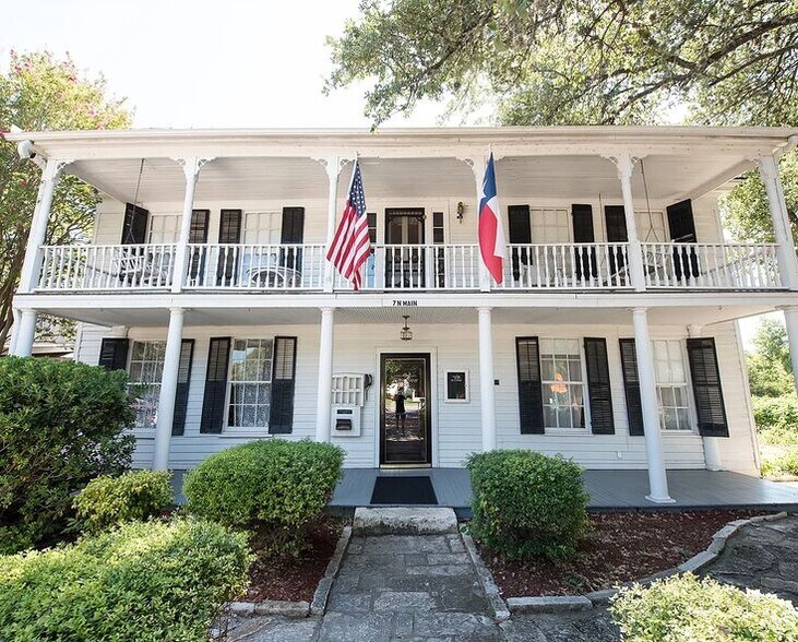 Primary Photo Of 7 N Main St, Salado Loft Creative Space For Lease