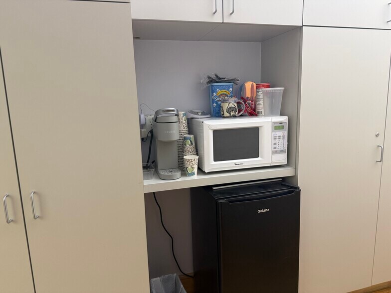 More Photos Of 195 S Lena St, Ridgway Medical For Sale