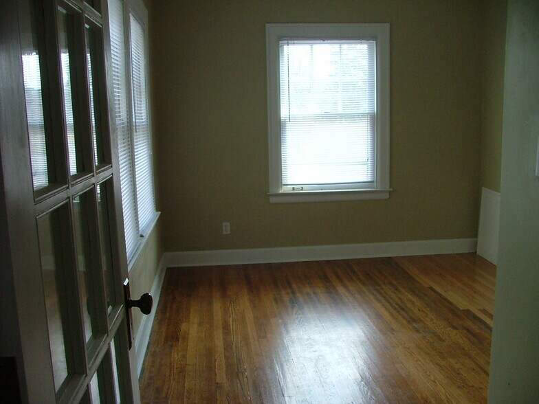 More Photos Of 317 E 38th St, Indianapolis Apartments For Sale