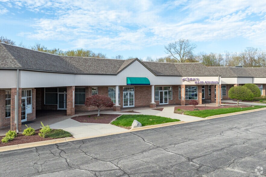 More Photos Of 1403 S Lake Park Ave, Hobart Unknown For Lease