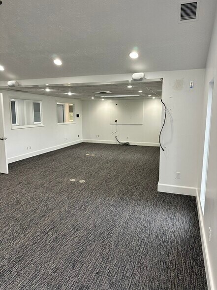 More Photos Of 656 Kreag Rd, Pittsford Office For Lease