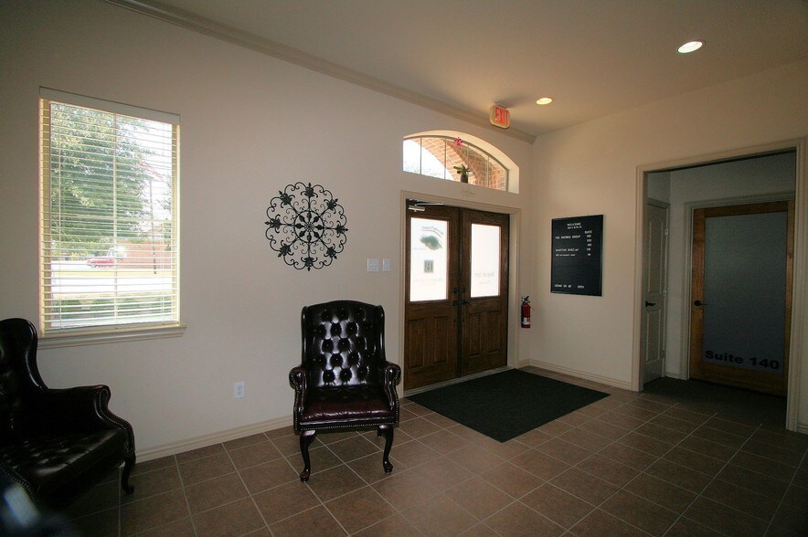 More Photos Of 200 S 14th St, Midlothian Medical For Sale