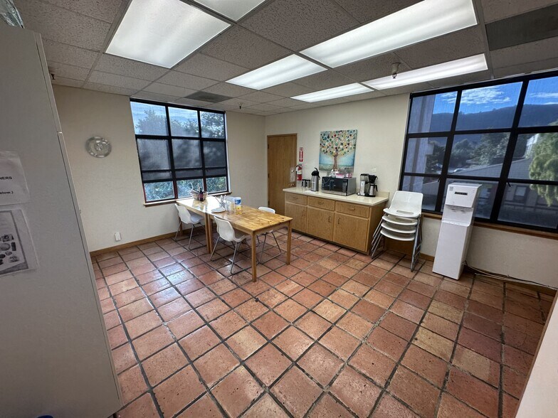 More Photos Of 26385 Carmel Rancho Blvd, Carmel Office For Lease