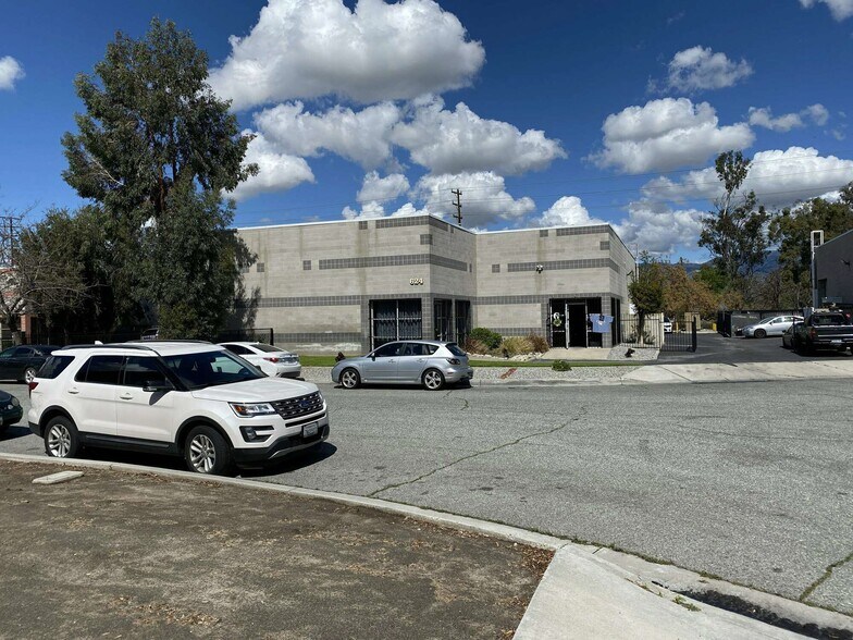 More Photos Of 615 Oak Ct, San Bernardino Warehouse For Sale