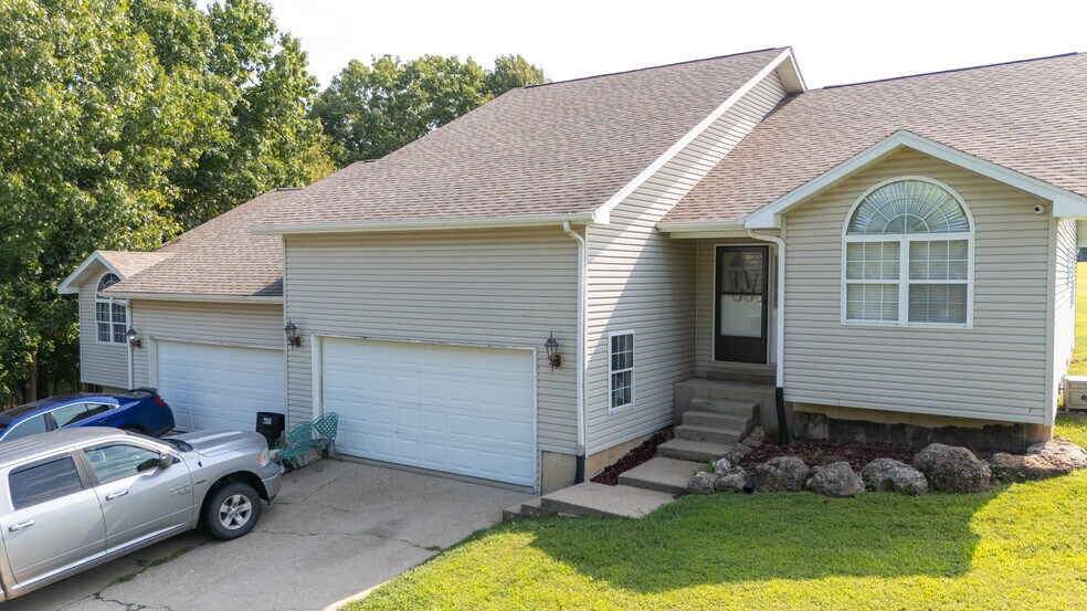 More Photos Of 20 Crown Dr, Camdenton Apartments For Sale