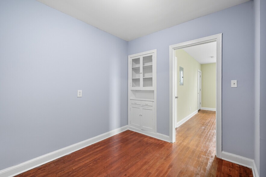 More Photos Of 3919 R St SE, Washington Apartments For Sale