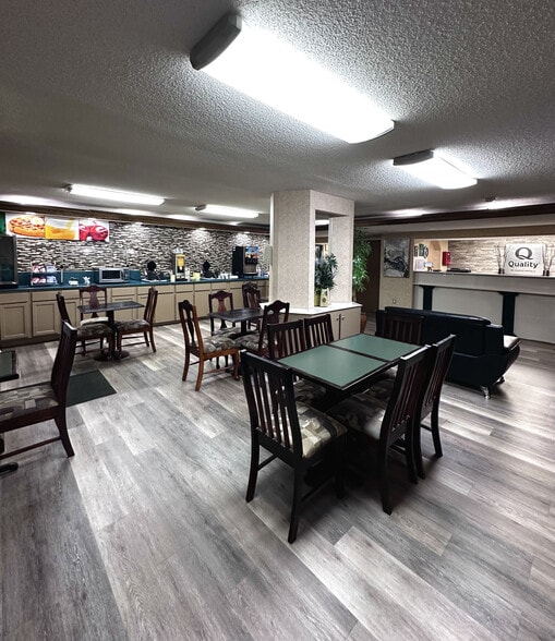 More Photos Of 115 Chapman Rd, Byron Hotel For Sale