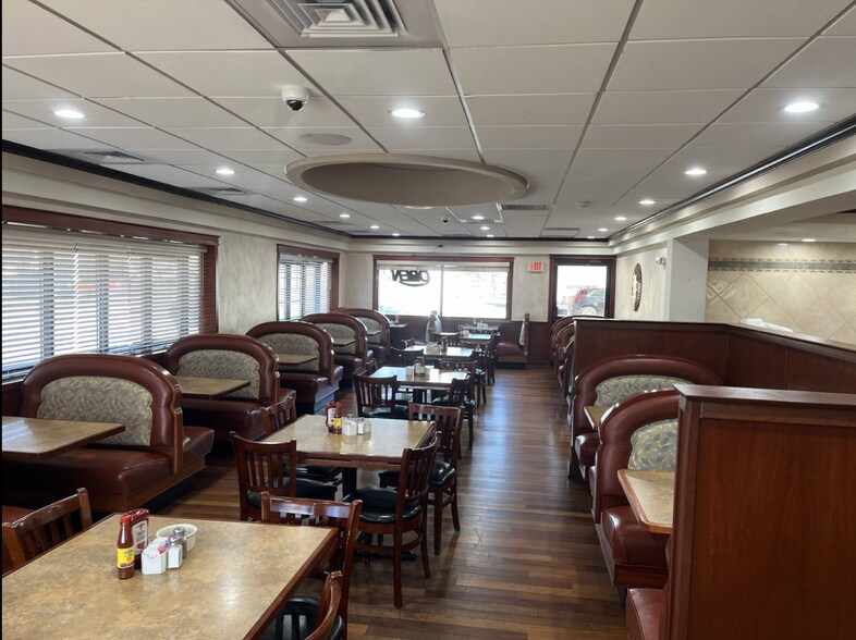 More Photos Of 3145 Chicago Rd, Steger General Retail For Sale