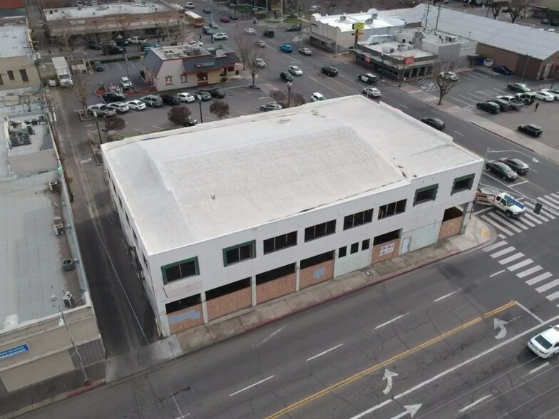 More Photos Of 208 E Olive Ave, Turlock Storefront Retail Office For Sale