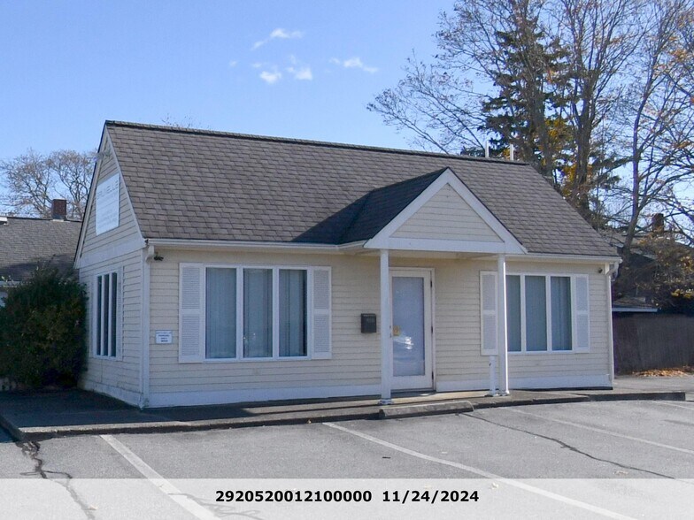 Primary Photo Of 4 Pershing ave, Swansea Office For Sale