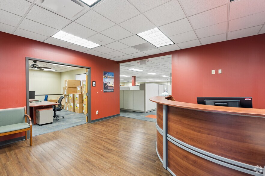 More Photos Of 5050 Old Collinsville Rd, Swansea Office For Sale