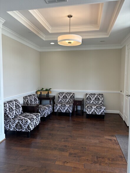 More Photos Of 1526 Katy Gap Rd, Katy Medical For Sale