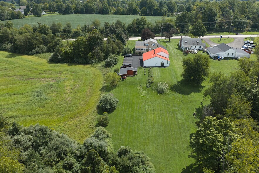 More Photos Of 7078 Easton Rd, Pipersville Auto Repair For Sale