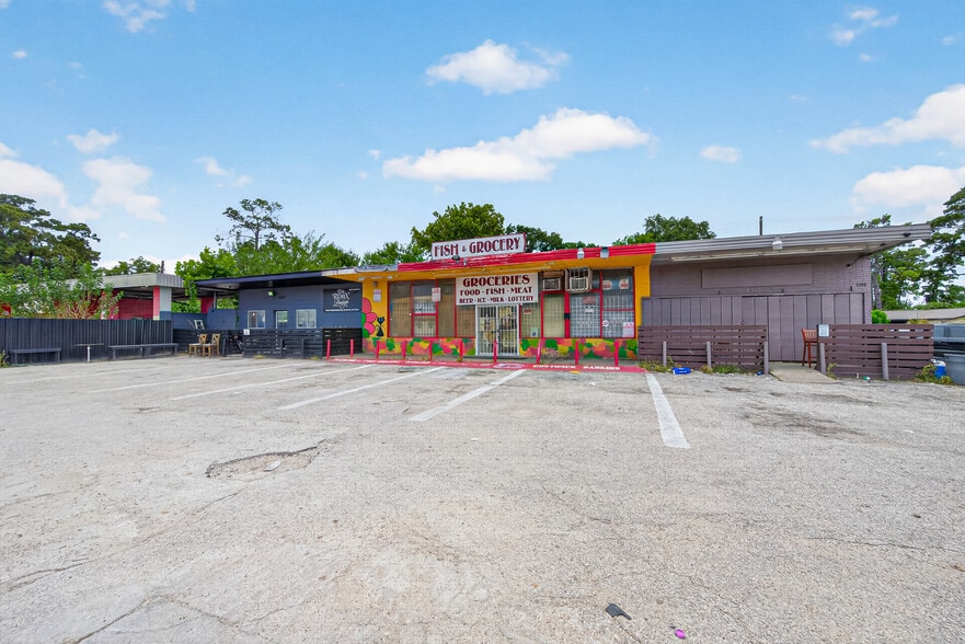 More Photos Of 11311 Homestead Rd, Houston Storefront For Sale