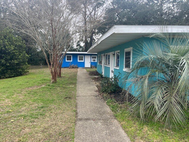 More Photos Of 22 Bobolink St NE, Fort Walton Beach Multifamily For Sale