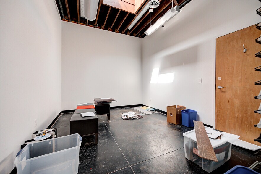 More Photos Of 706-708 W Sheridan Ave, Oklahoma City Office For Lease