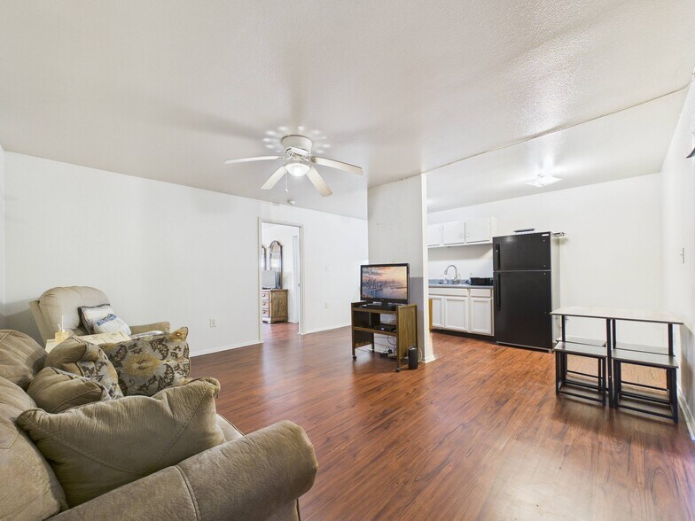 More Photos Of 1349 Jefferson Dr, Port Arthur Apartments For Sale