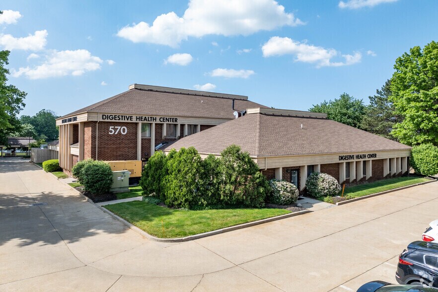 More Photos Of 570 White Pond Dr, Akron Medical For Lease